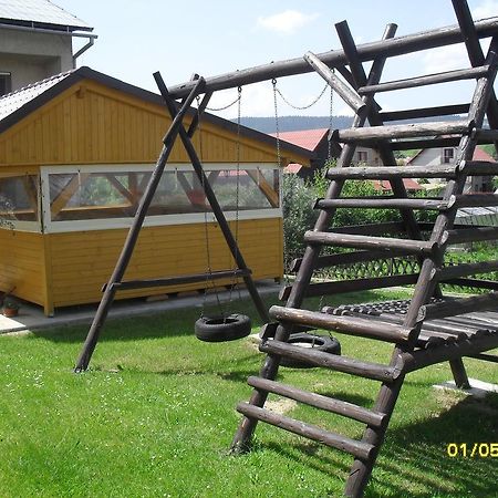 Penzion U Peta Hrustin Zewnętrze zdjęcie
